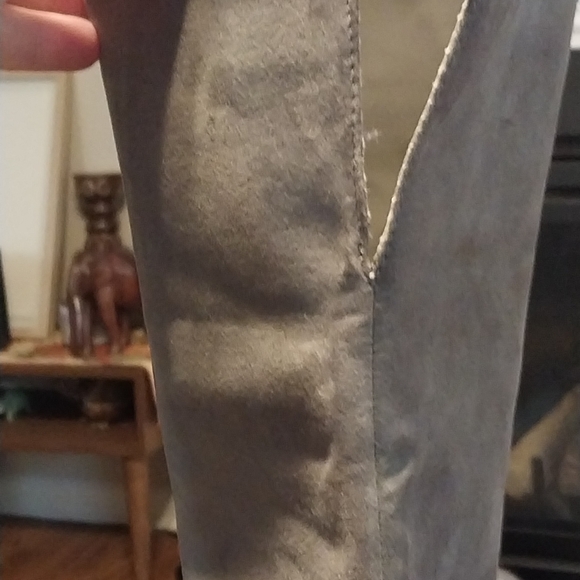 Over the thigh grey boots. - Picture 3 of 3